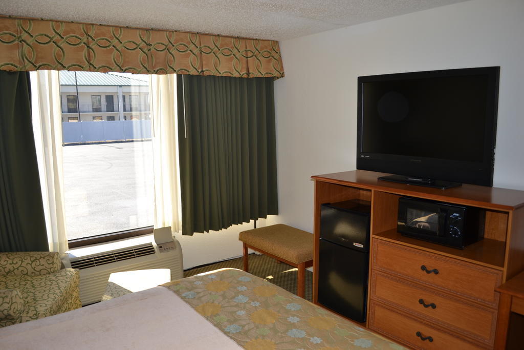 Jameson Inn & Suites بولينغ غرين المظهر الخارجي الصورة