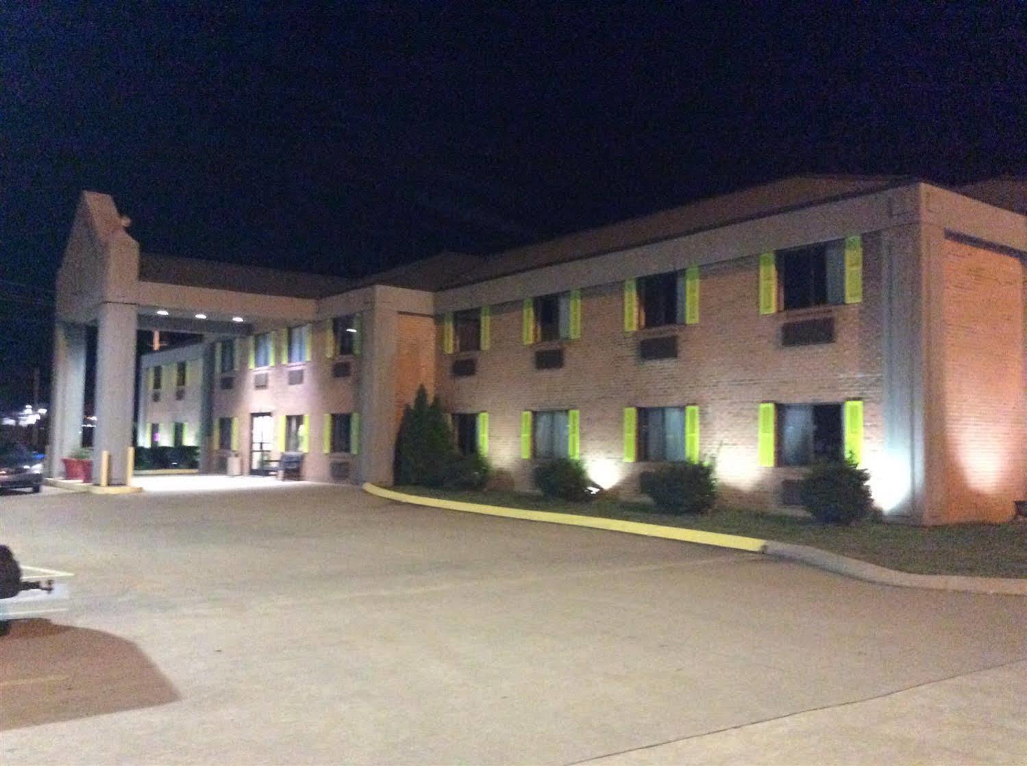 Jameson Inn & Suites بولينغ غرين المظهر الخارجي الصورة